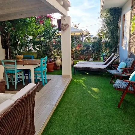 Charming + Garden *