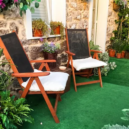 Charming + Garden *