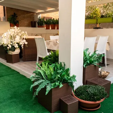 Charming + Garden *